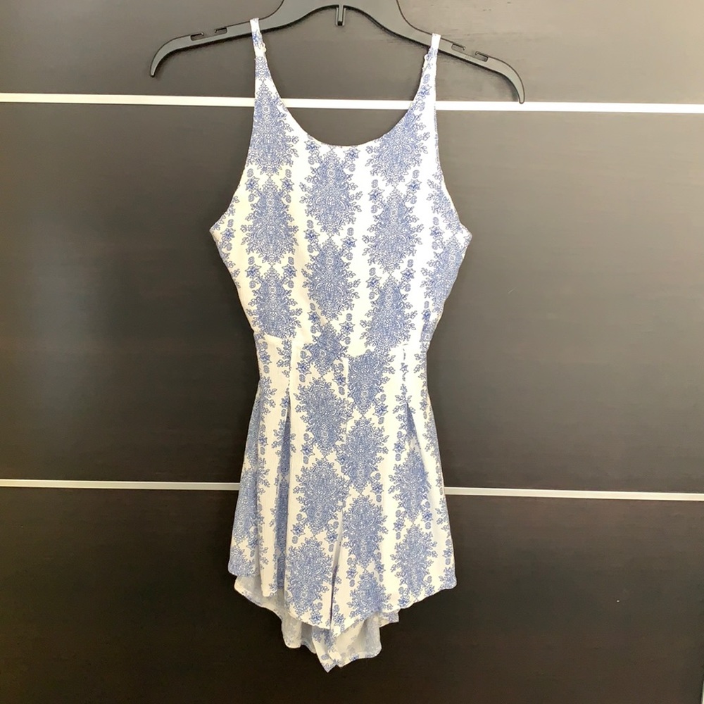 Unbranded Blue/White Pattern Tie Back Spaghetti S… - image 3